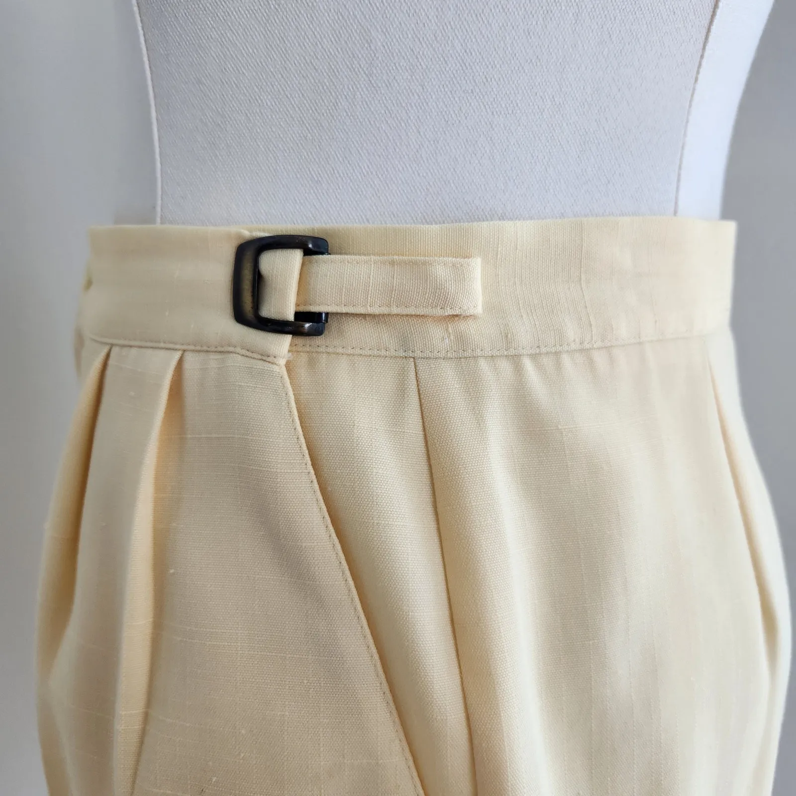Vintage 90s High Waist Pleated Shorts Butter Yellow Linen Blend Requirements M Size M - Image 6