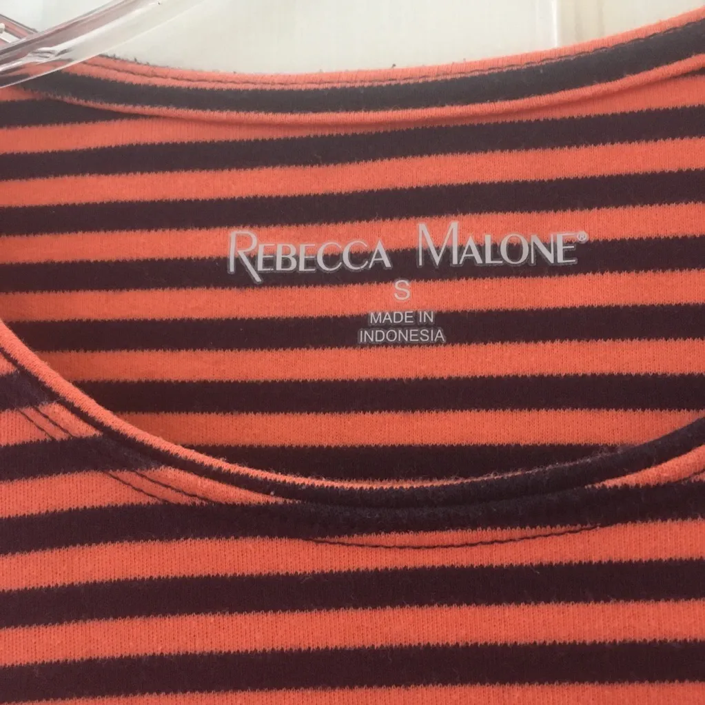 Rebecca Malone FINAL MARKDOWN Ladies  tee small - Image 3