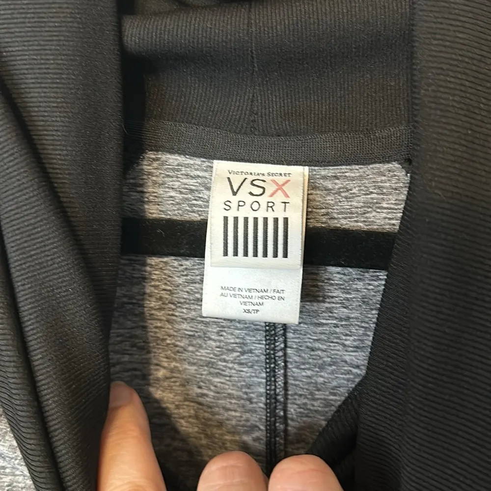 VSX Victoria’s Secret Sport Gray and Black Pullover Spandex Turtleneck - Xsmall - Image 3