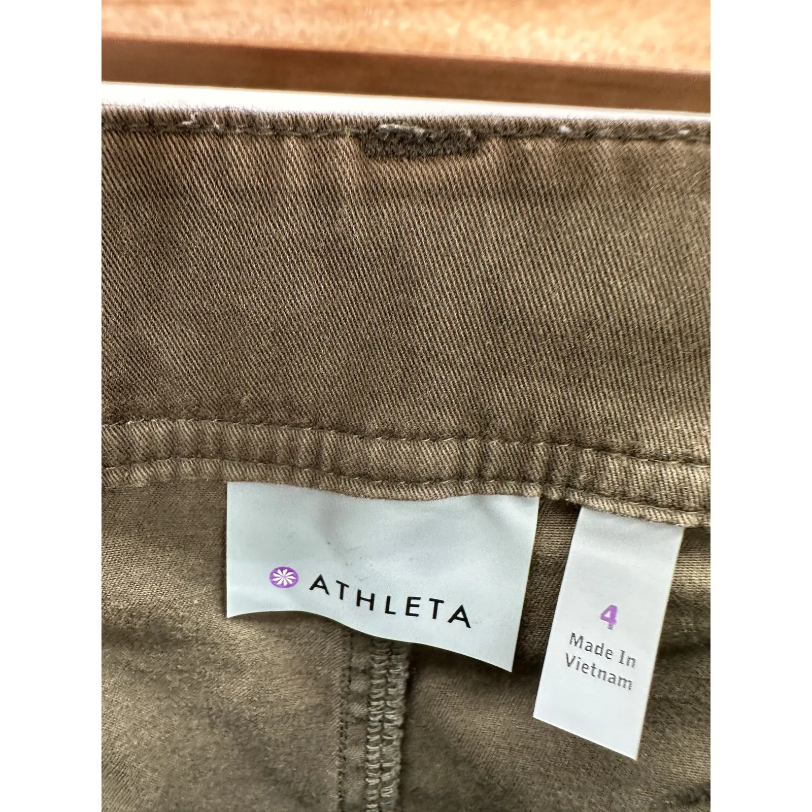 Athleta Organic Cotton Blend Dark Green Boulder Cargo Pants Women's Size 4 - Image 5