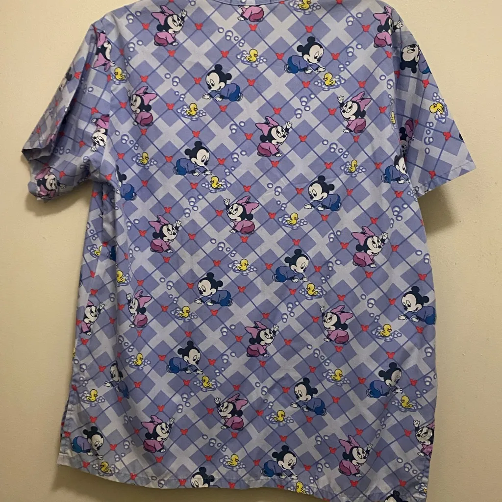 Disney Womens Scrubs Scrub Top Shirt M Baby Mickey & Minnie Mouse Lavender Print - Image 5
