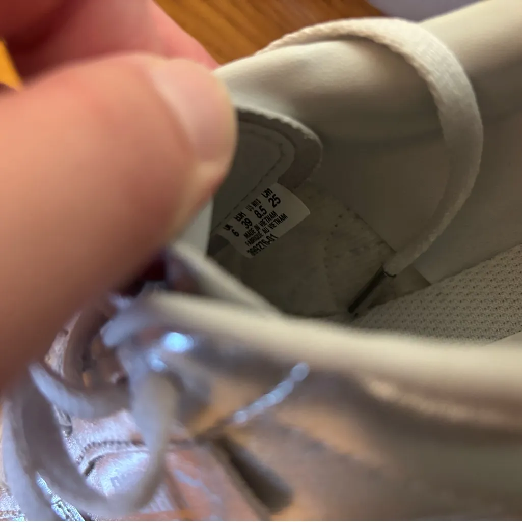 WOMENS PUMA PALERMO CHROME Silver Sneakers Size 8.5 - Image 8