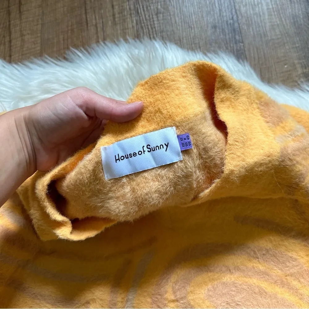 HOUSE OF SUNNY Hockney Knit Detachable Sleeve V Neck Sweater Yellow Size 8 - Image 6