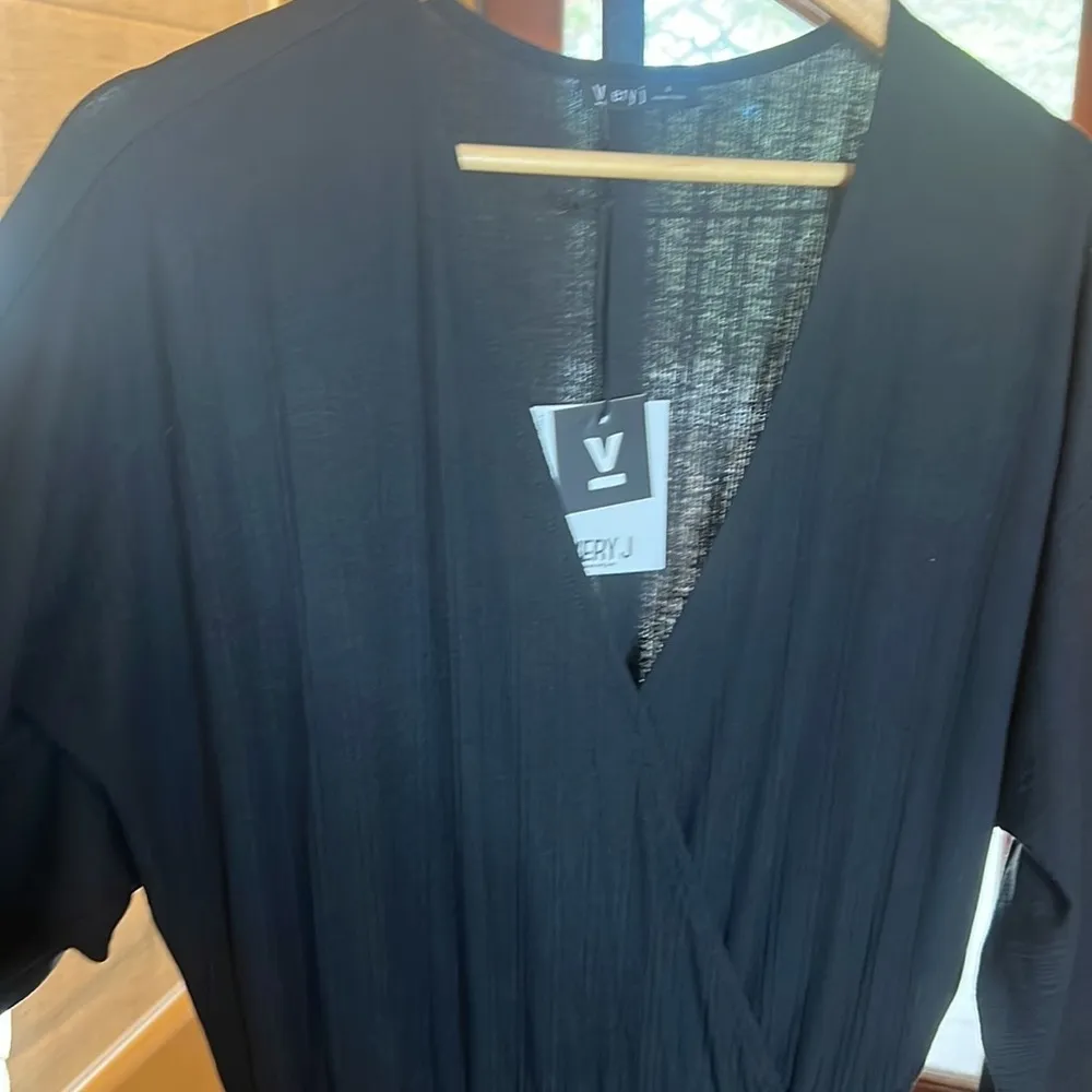 VERY J Black Ribbed Surplice Long Sleeve Cropped Length Jumpsuit NWT Size Small - Image 2