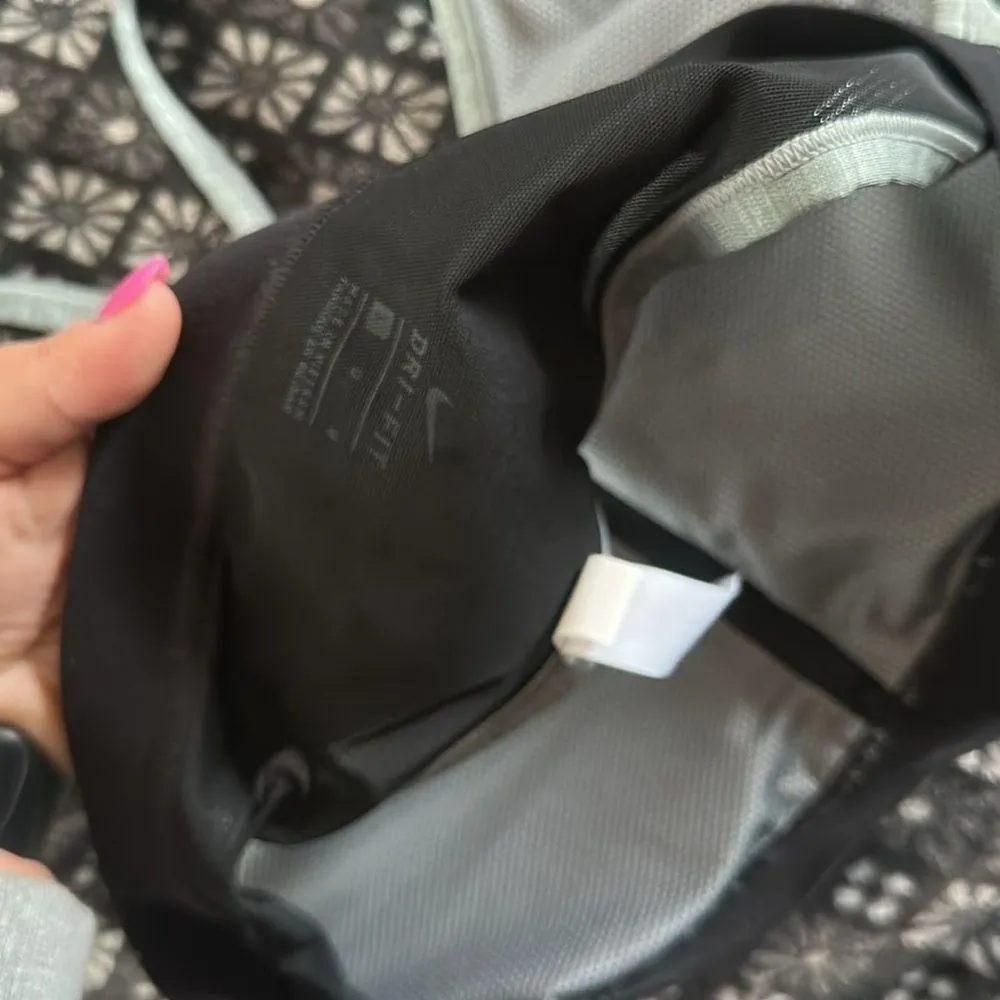 Nike Sports Bra - Image 4