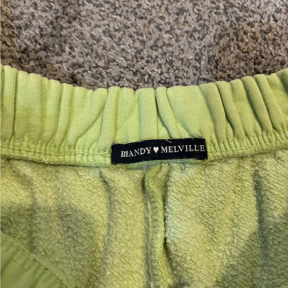 Brandy Melville Rosa Sweatpants - Image 3