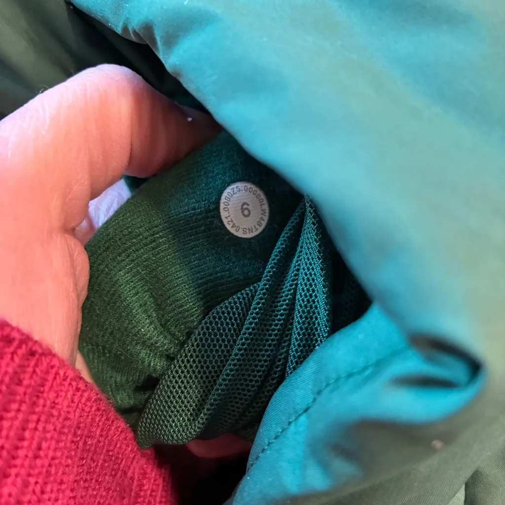 Lululemon Women’s Wunder Puff Cropped Vest Down Fill 600 Everglade Green Size 6 - Image 6