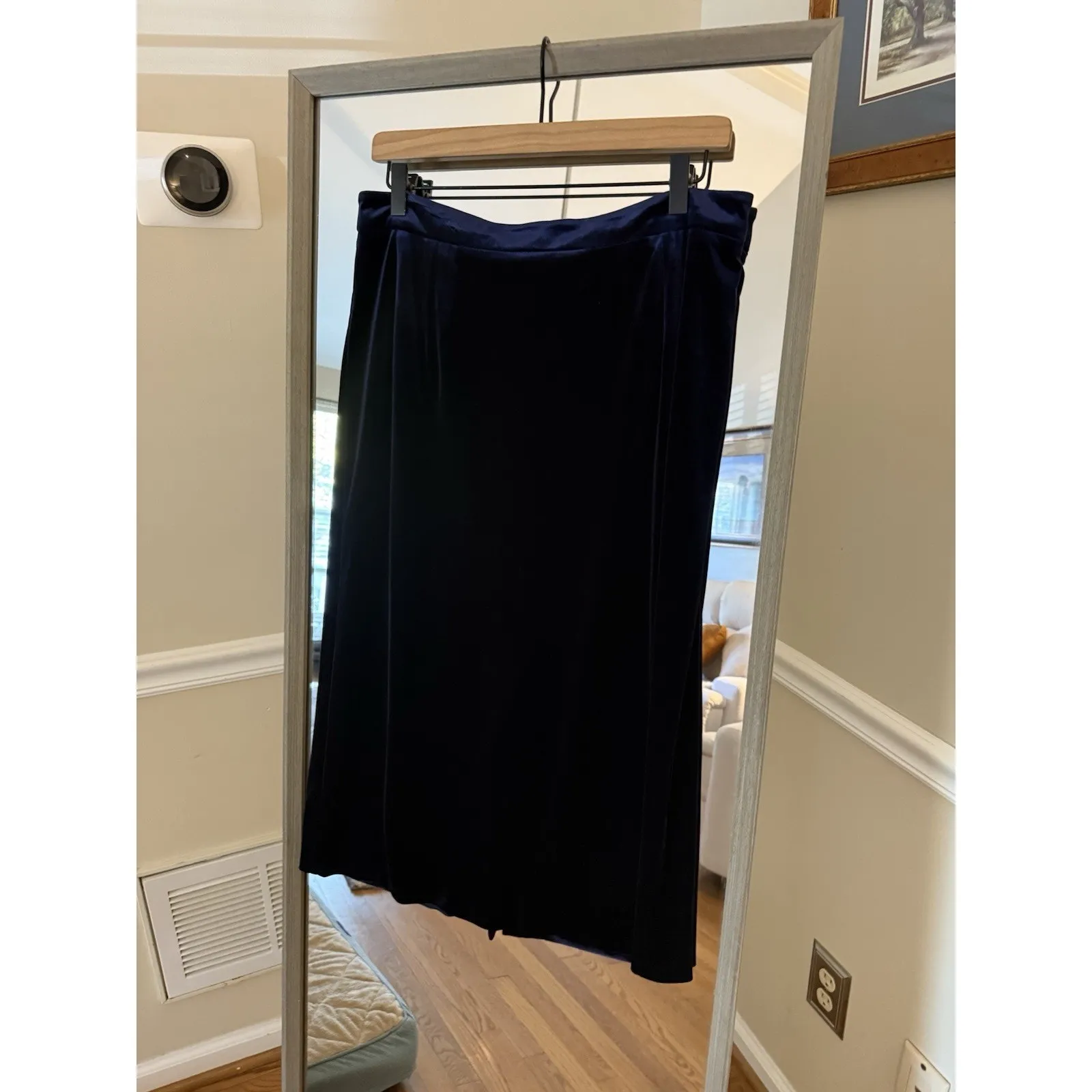 Preston & York Navy‎ Velvet Midi Skirt Soft Stretch Holiday Size 10 - Image 4