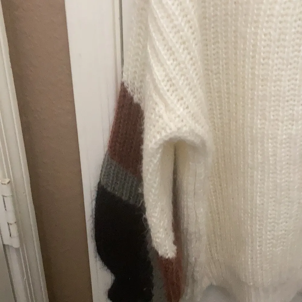 FINAL MARKDOWN Wishlist dropped shoulder sweater small/medium - Image 2