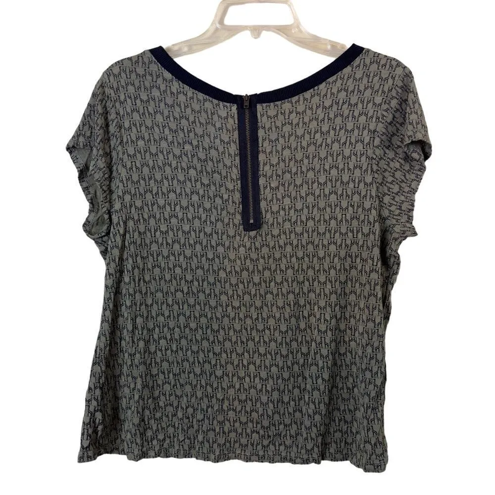 Xhilaration Giraffe Zip Back V-Neck Top Size Lg - Image 4