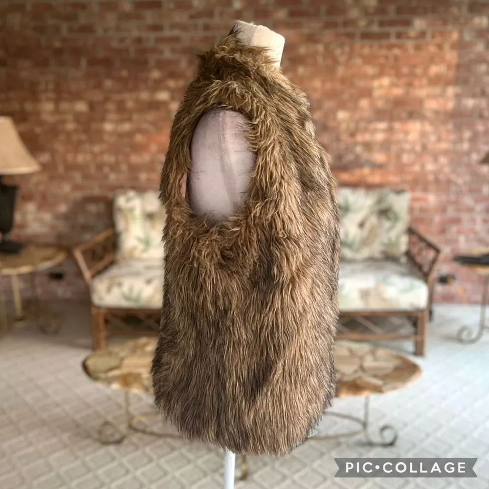 New Directions Faux Fur Vest Brown Open Front L Shaggy Plush Chunky Layering Tan Size L - Image 9