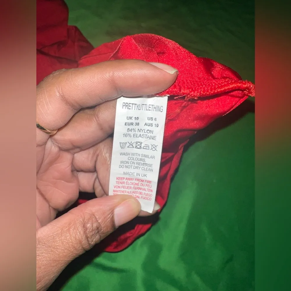 NWOT Pretty Little Thing Chic Red Cutout Swimsuit size 6 - Image 8