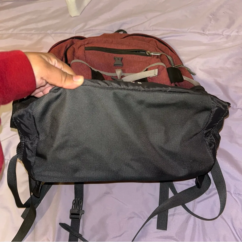 North face back pack - Image 2