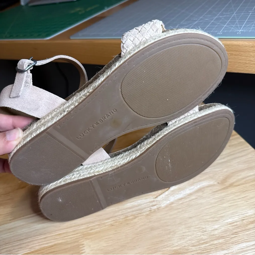 Lucky Brand Women’s Garson Flat Sandals Size 7 - Image 8