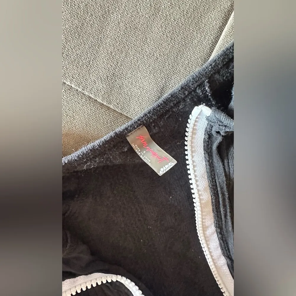 FP Movement “Shimmer Layer” Base Black Long Sleeve White Zipper Shirt - Image 7