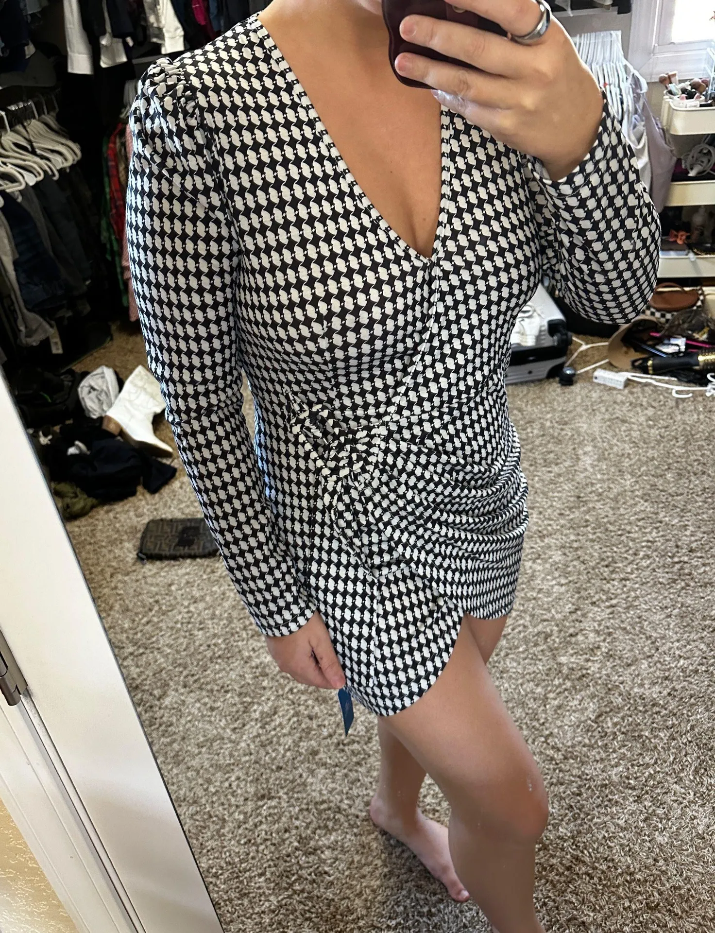 CUPSHE black & white geo puff shoulder long sleeve wrap dress - Image 3