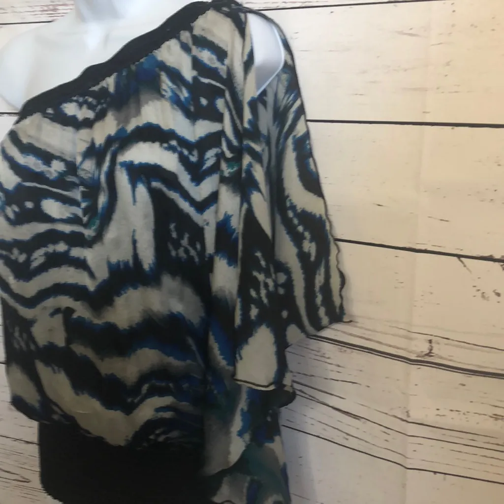 Bebe over‎ the shoulder black blue gray top - Image 3