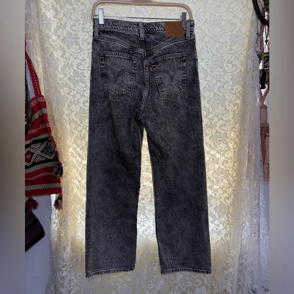 Levi's ribcage Straight Jeans 27 moon landing gray like new - Image 5