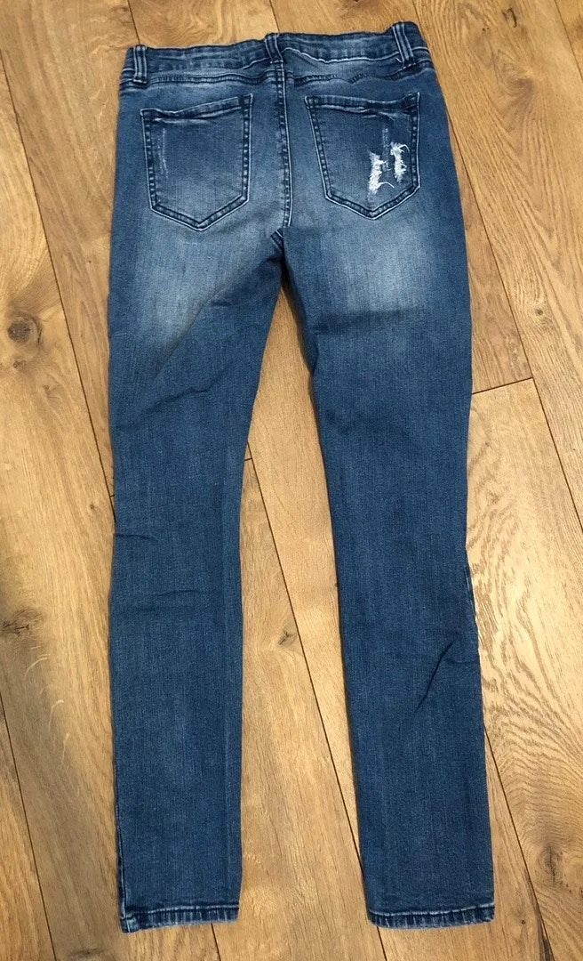 Ripped Jeans  - Image 2