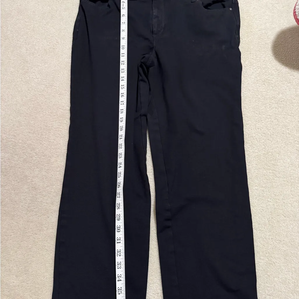 Gloria Vanderbilt Amanda All-Around Slimming Effect Black Pants in 16W Average - Image 6