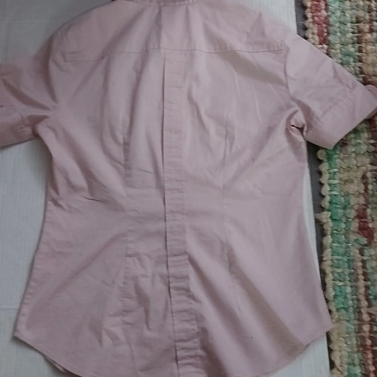 New York & Company Pink Short Sleeve Button Up Blouse S Classic Preppy Academia - Image 4