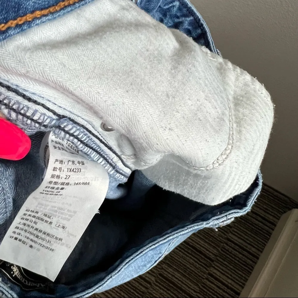 Abercrombie & Fitch Signature Collection Distressed Blowout Denim Jeans 27 - Image 11