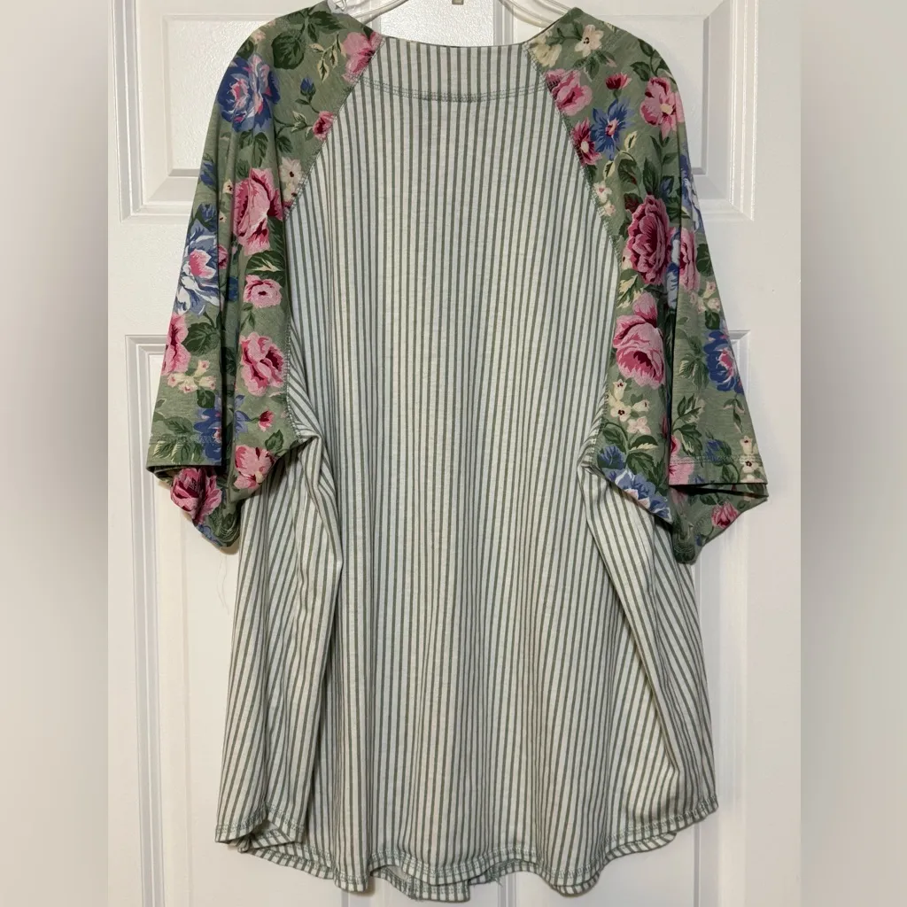 NWOT L.A. Nights 90s Vintage Green Floral Stripe Button Up Baseball T - Image 2