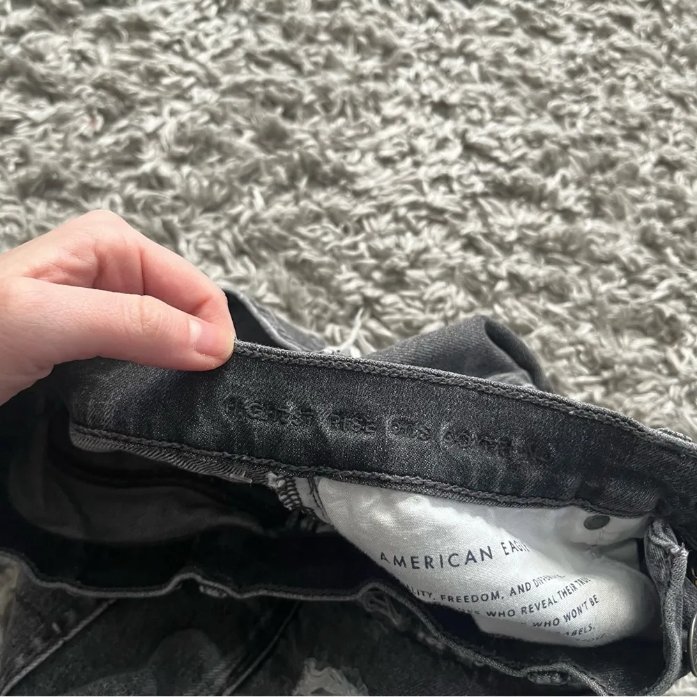 American Eagle high rise 90s boyfriend distressed black jeans size 4s - Image 7