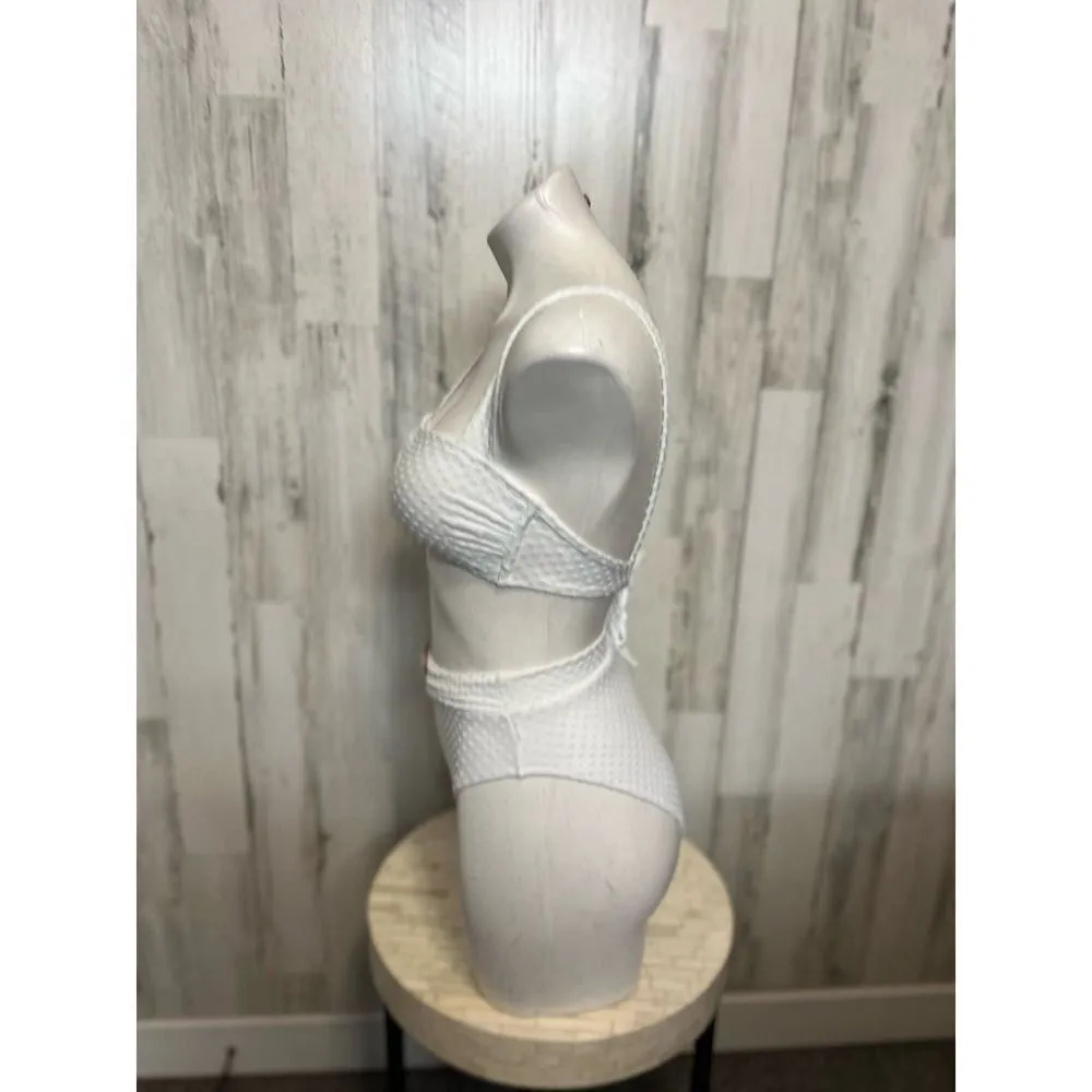 White two piece bikini - Image 2