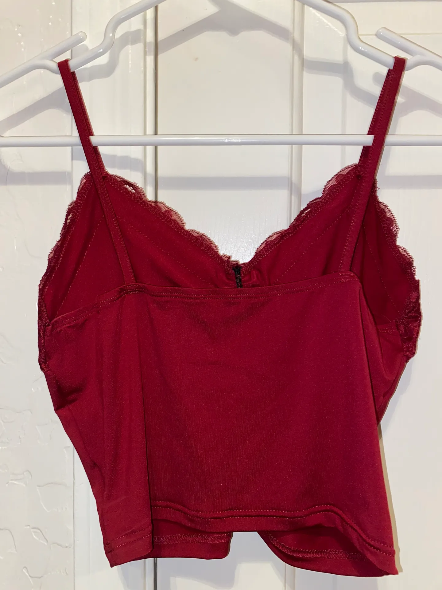 SheIn Red Lace Cropped Tank Top - Image 2