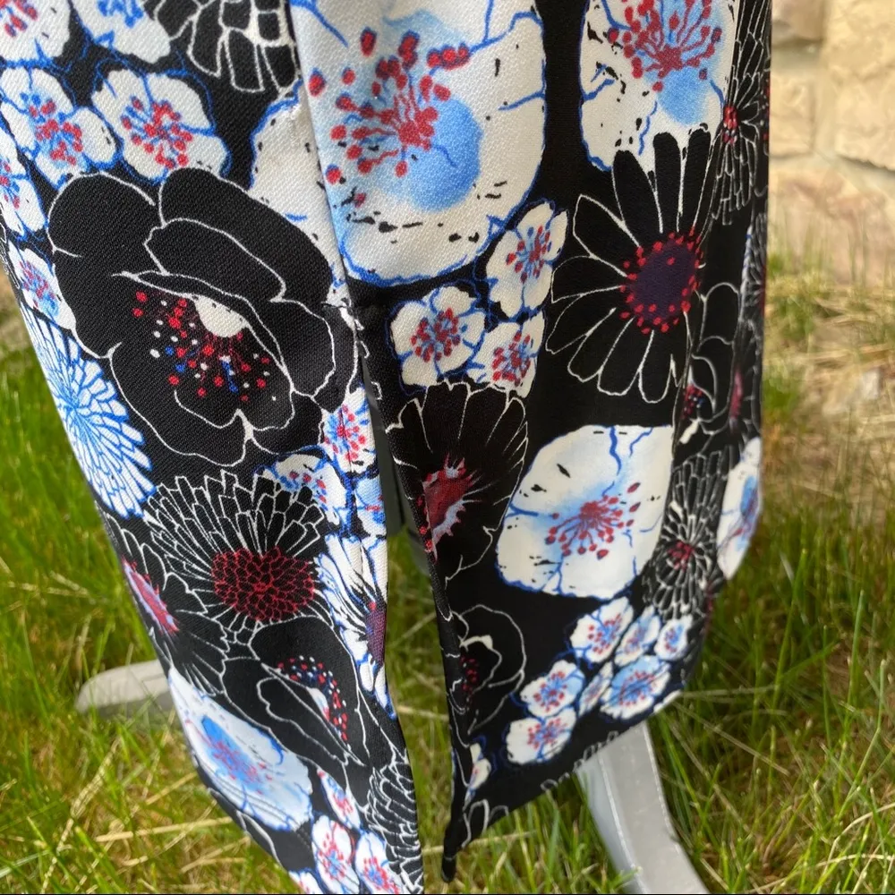 BCBG Maxazria Floral Dress - Image 13