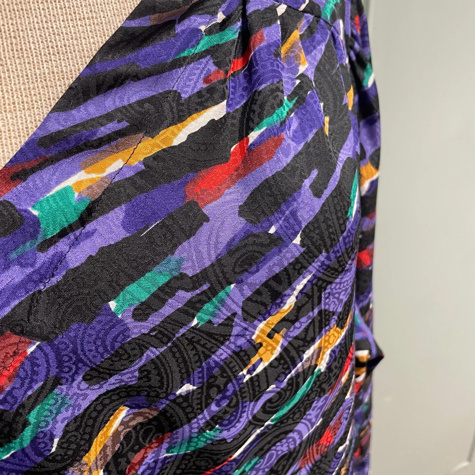 VTG Givenchy Colorful Abstract Blouse Size 42 or 14 US Made In Germany Relaxed - Image 2