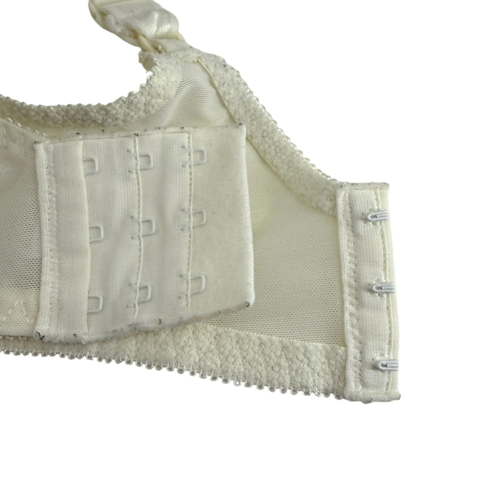 Bali Minimizer Satin Tracings Comfort Strap Underwire Bra 36D Ivory - Image 5