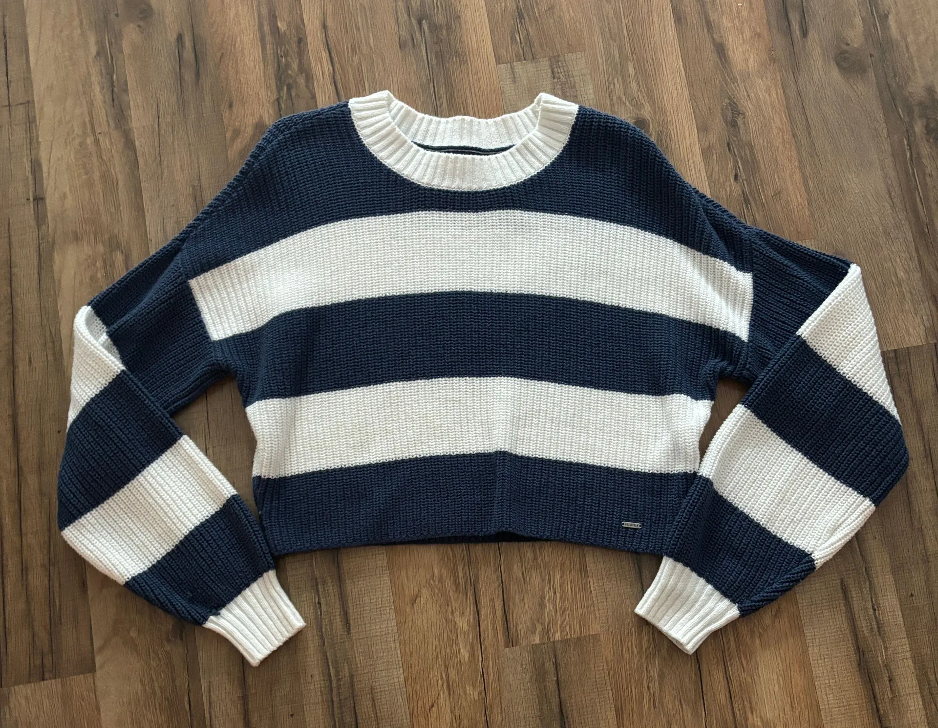 Hollister Sweater - Image 2
