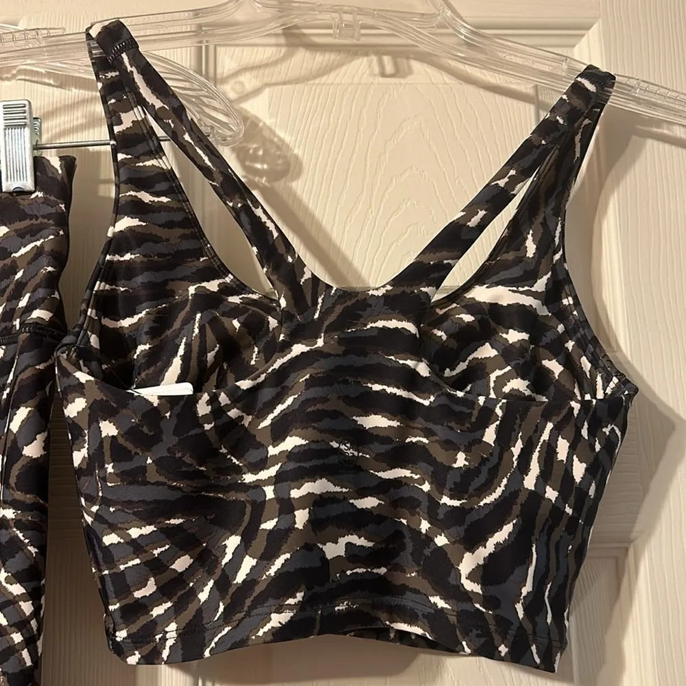 NWT SAGE Collective Tiger Spot Legging Set XS - Image 5