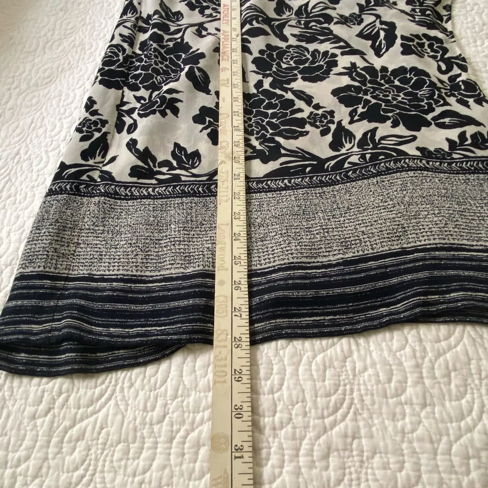 Talbots Silk and Wool Blend Floral Wrap Skirt White with Navy Print Size 12P - Image 11