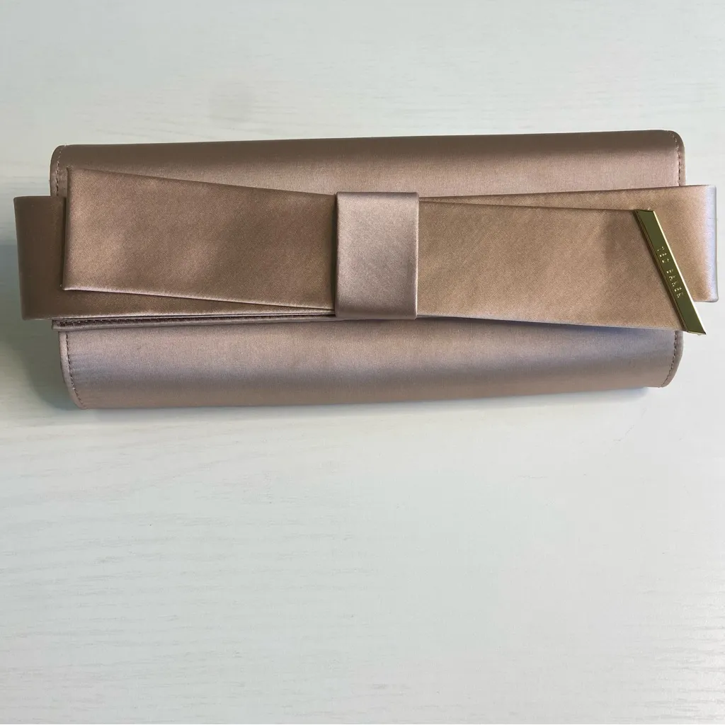 TED BAKER Abyya Bow Evening Clutch Pink - Image 3