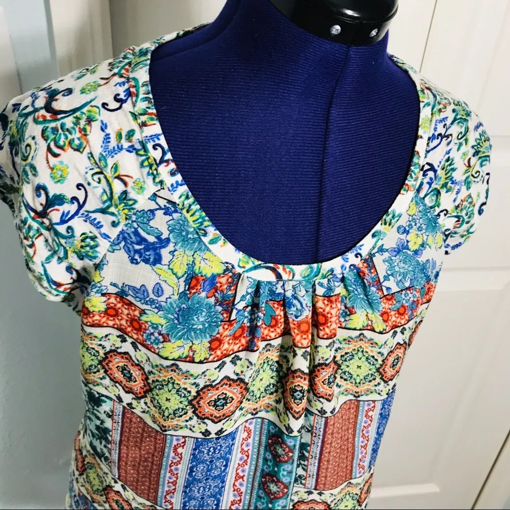 Fig & Flower Colorful Boho Paisley Top Size Medium - Image 3