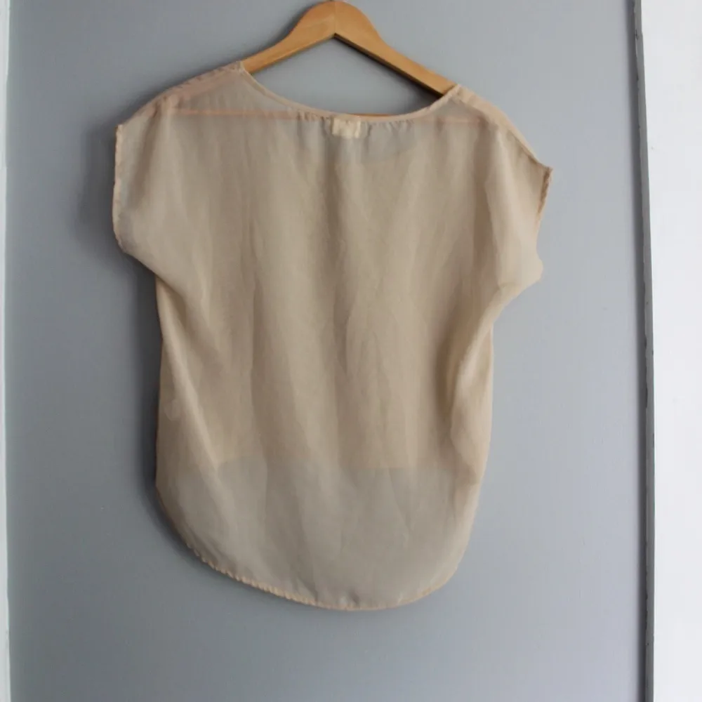 4/$25 One Clothing Anthro Chiffon Short Sleeve top - Image 3