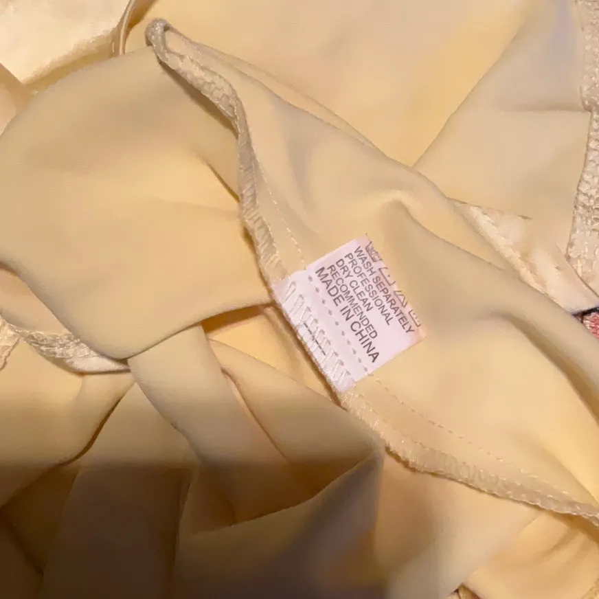 Butter Yellow Satin Prom Formal Dress Sz. XS - Image 7