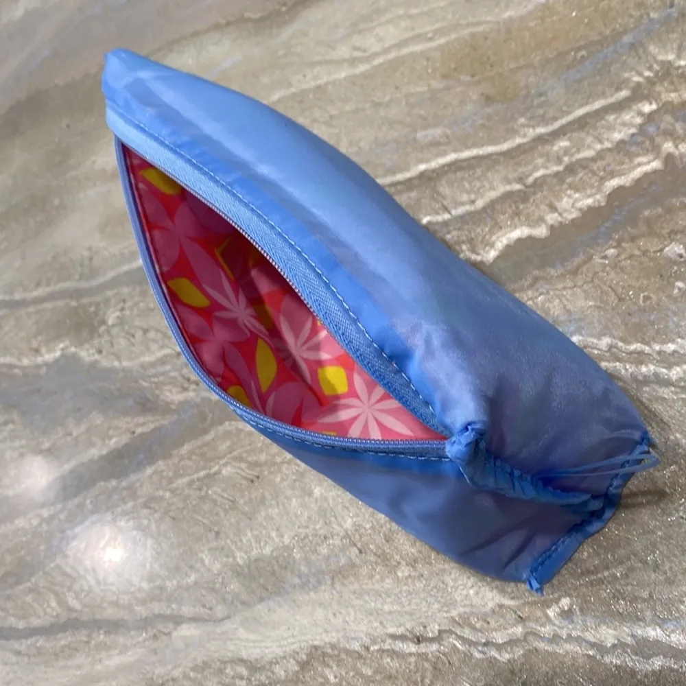 Clinique Pink Flower Patterned Cosmetic Bag - Image 10