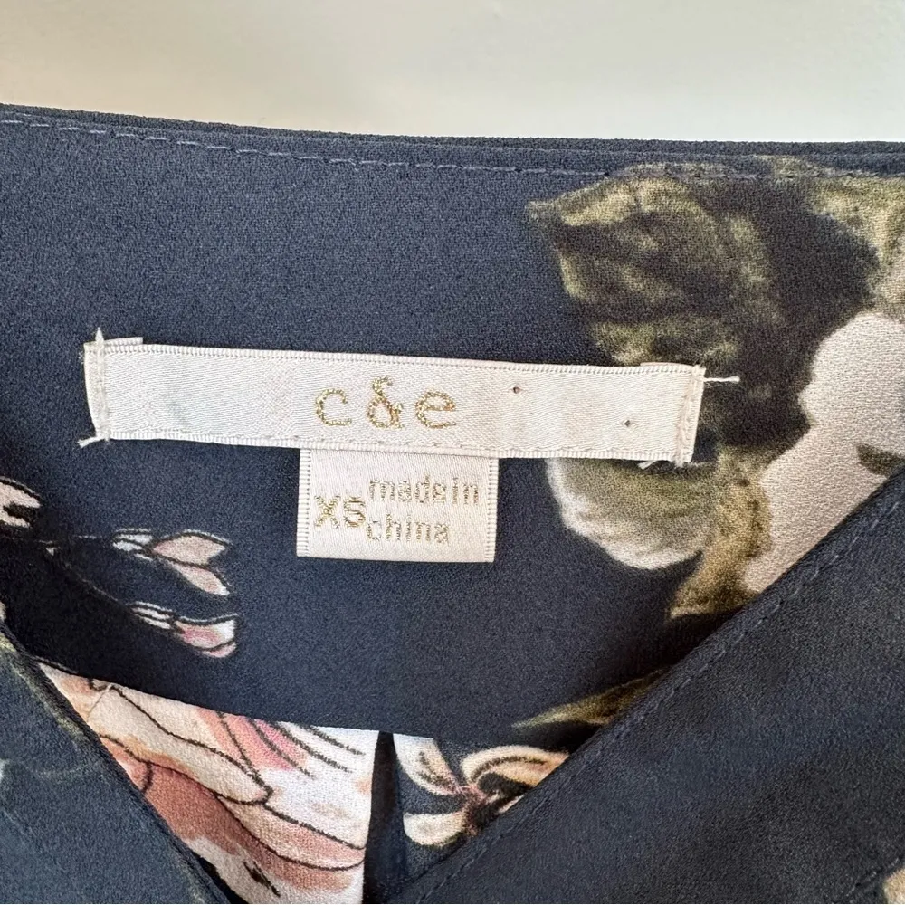 Flutter Sleeve Floral Navy Blouse Size XS - Image 10