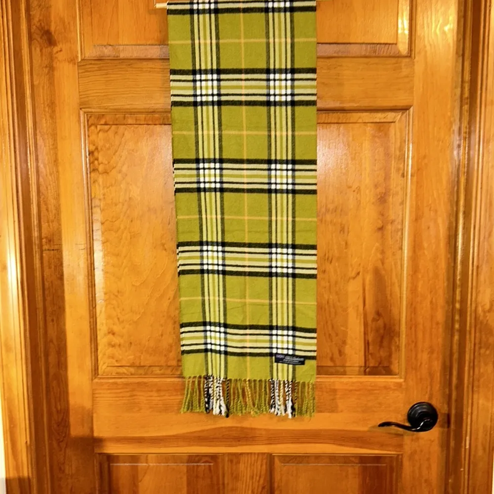 100% Cashmere Scarf made in Scotland - Image 3