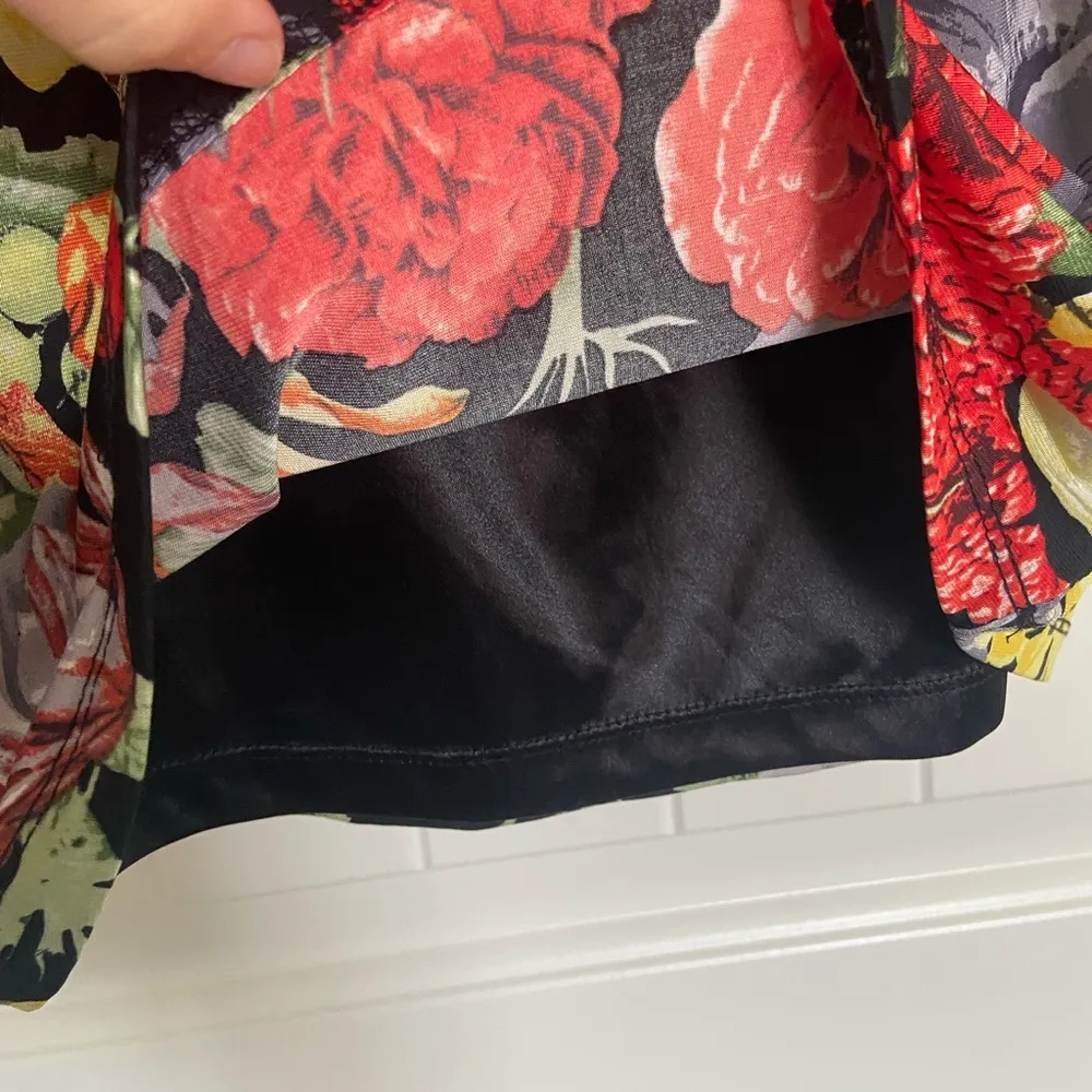 NWOT | Pierre Cardin women’s floral skirt — 22”‎ waist - Image 3