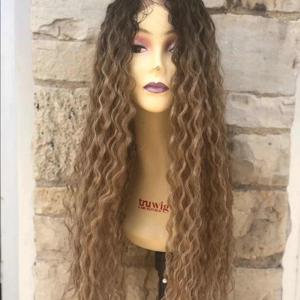 Exotic Spiral Curl Ash Blonde Ombré Lacefront Wig - Image 9