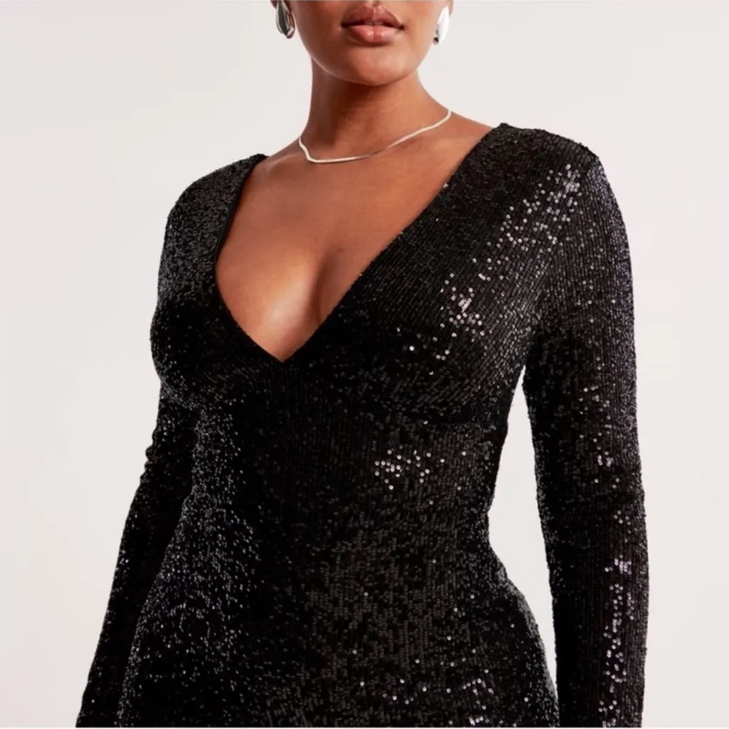 Abercrombie & Fitch Black Long-Sleeve Sequin Plunge Midi Dress Size XL - Image 3