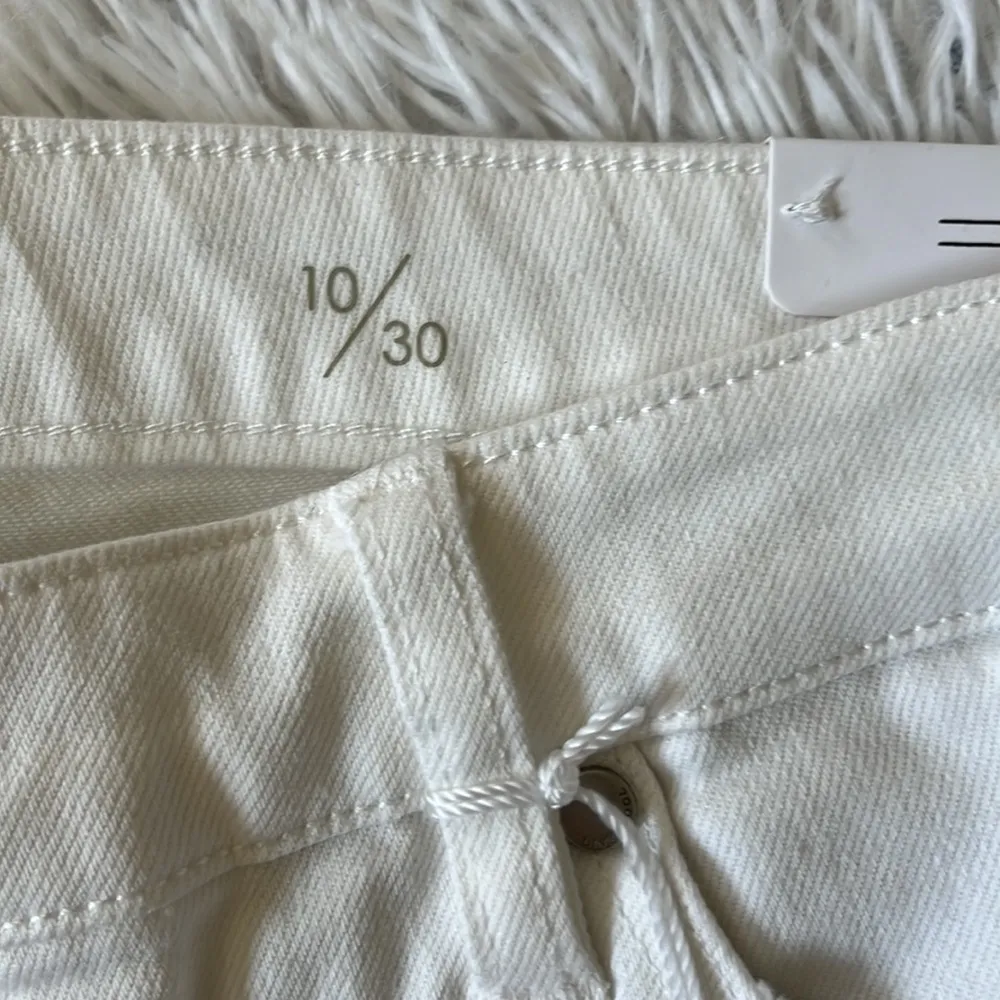 Liverpool Women's Kennedy Crop Straight Jeans in bone white bite size 10/30 - Image 4