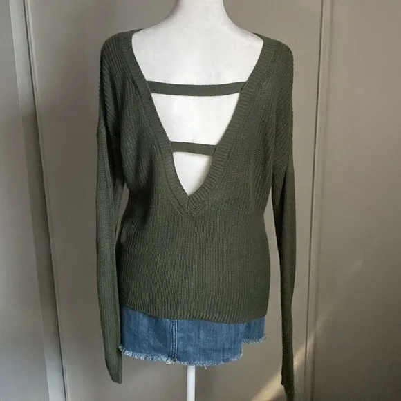 Full Tilt Army Green Crewneck Long Sleeve Sweater with Low Cut Out Back - Image 2