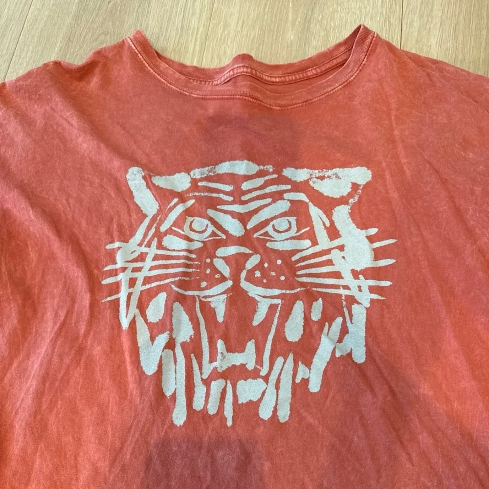 fab'rik  Distressed Tiger Tee - Image 2
