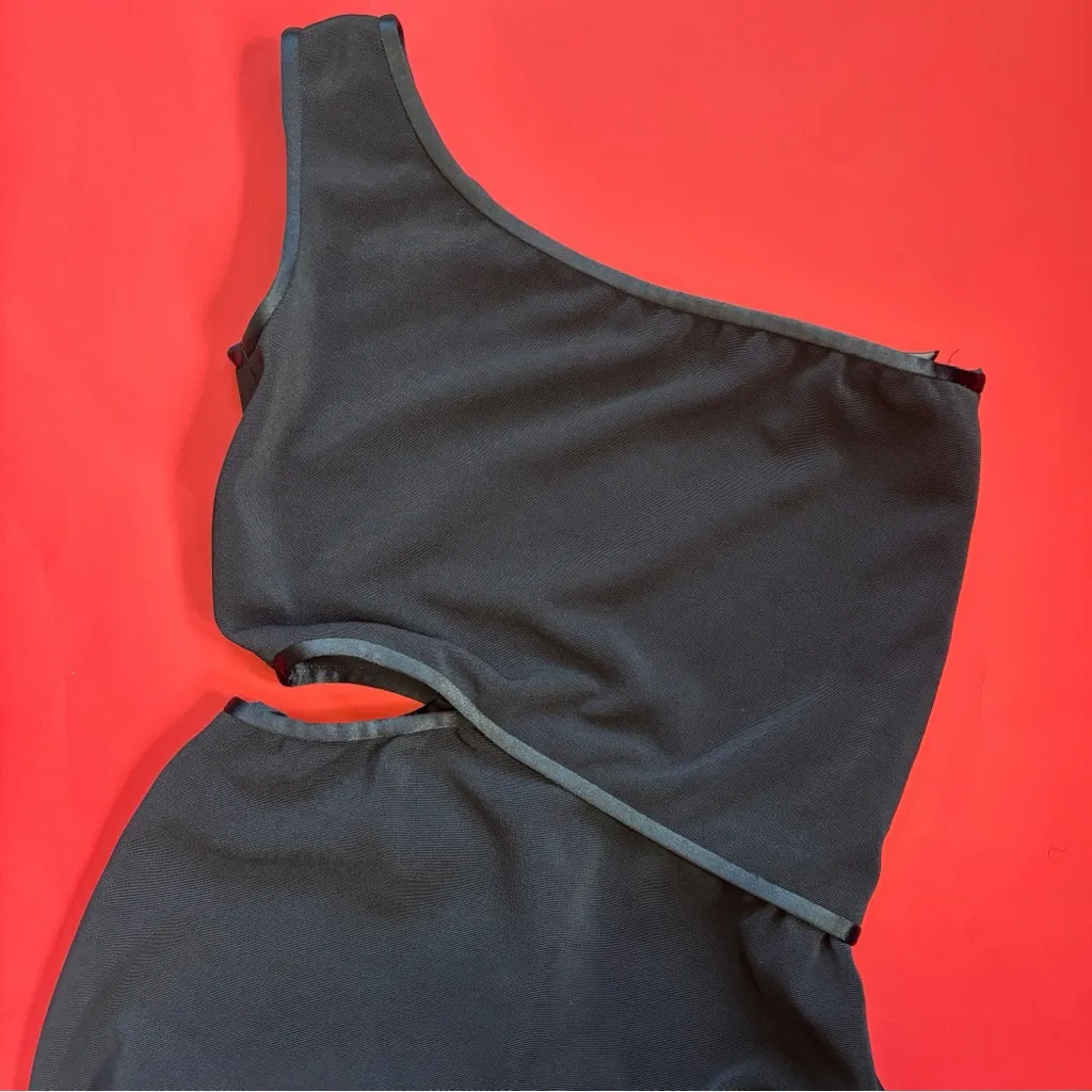 Vintage Solid Black One - Image 2